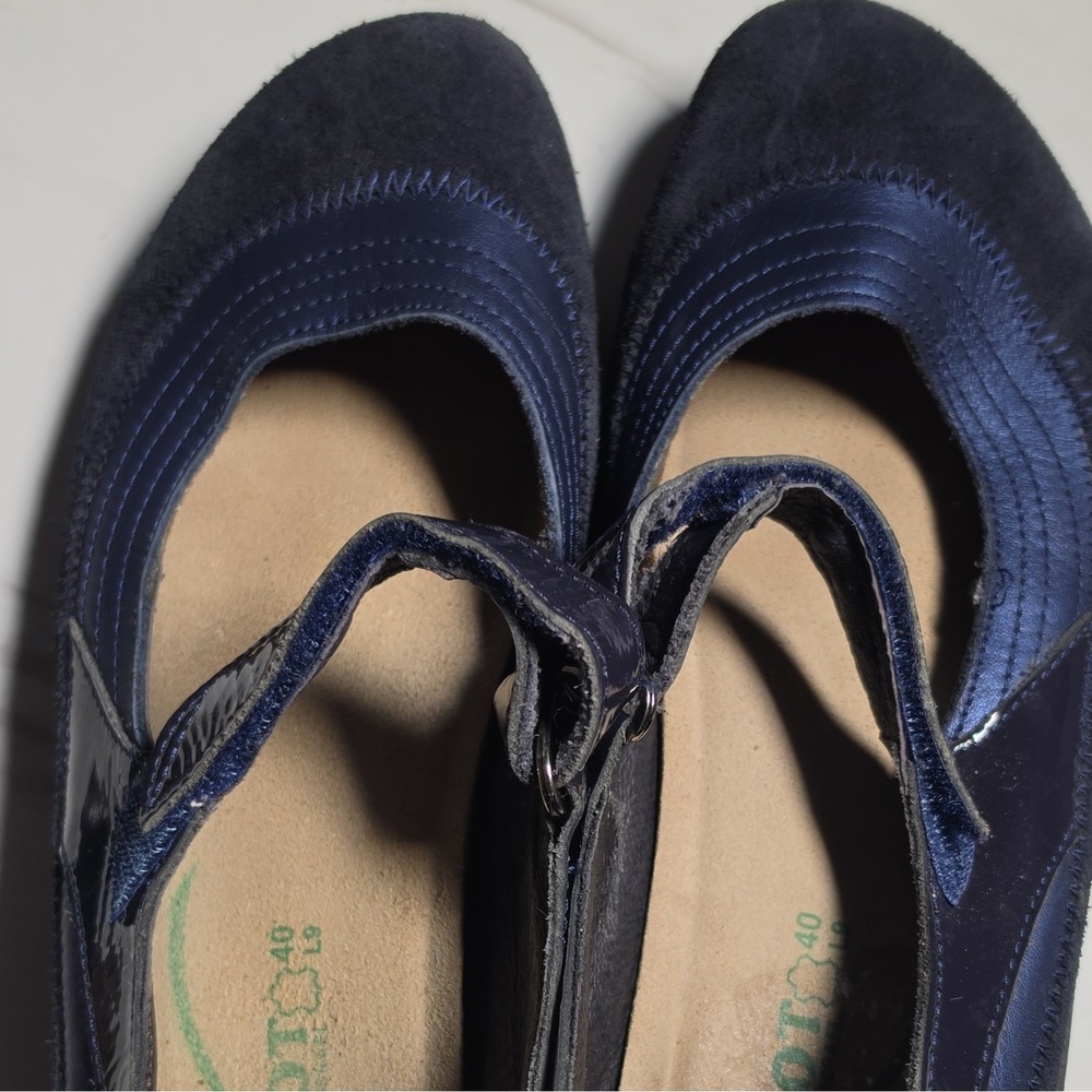 Naot Women's Blue Suede Mary Jane Flats Hook & Loop Adjustable Strap EU 40 US 9 - Picture 2 of 4